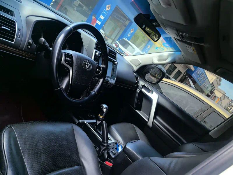 alphard prado