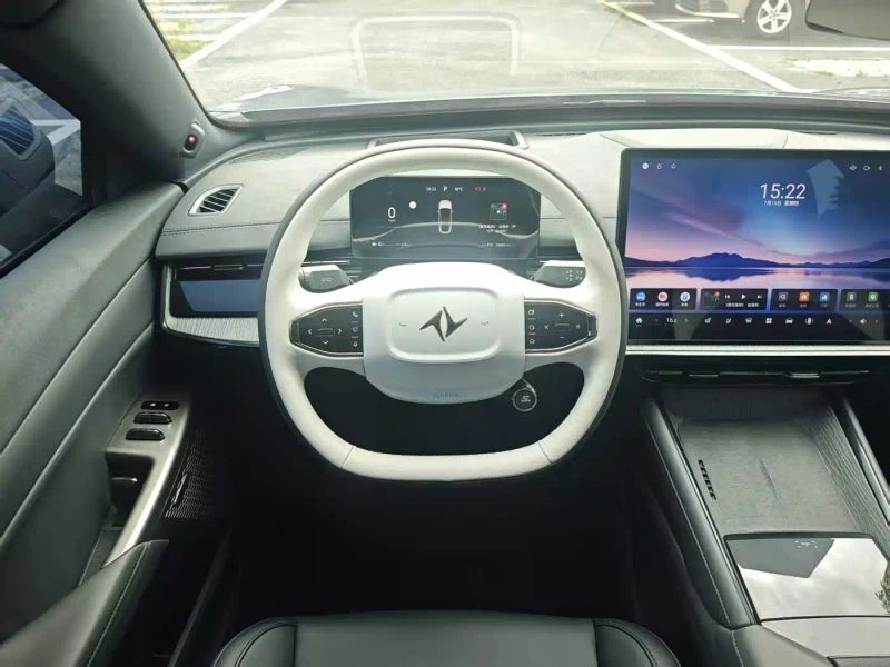 eπ sedan