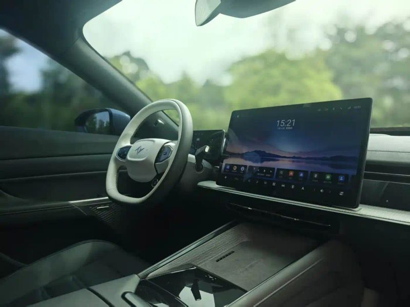 eπ sedan