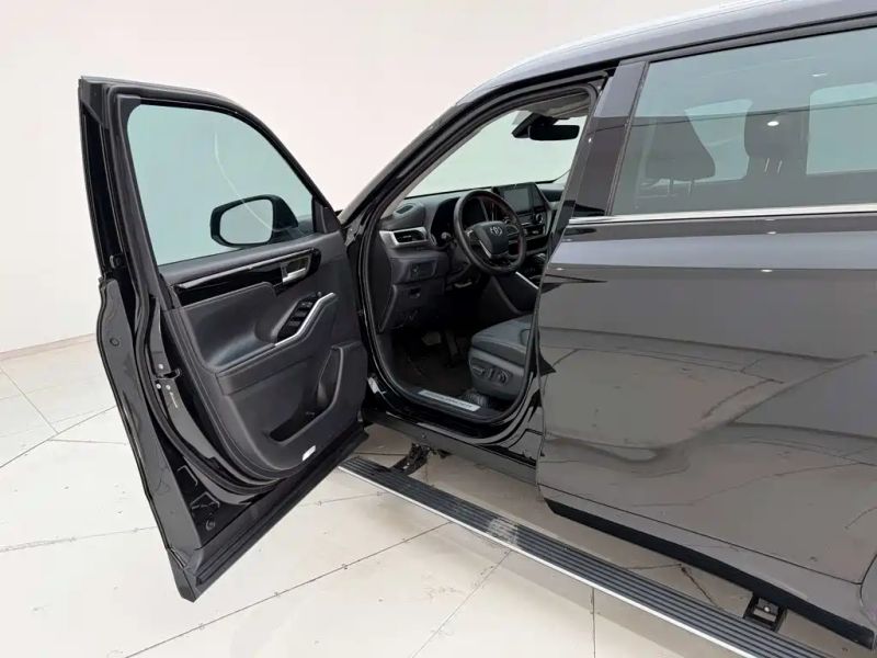 alphard highlander