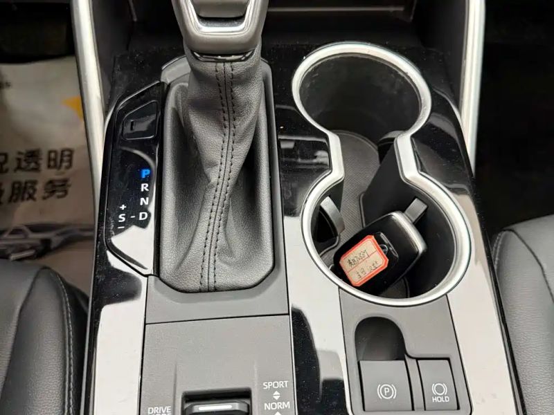 alphard highlander