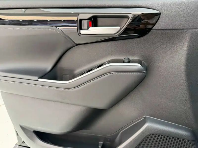 alphard highlander