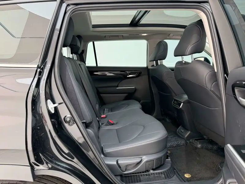alphard highlander