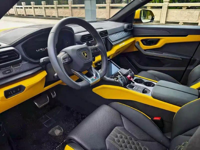 Lamborghini se