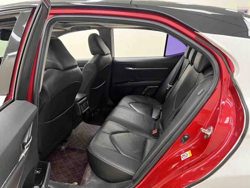 alphard camry