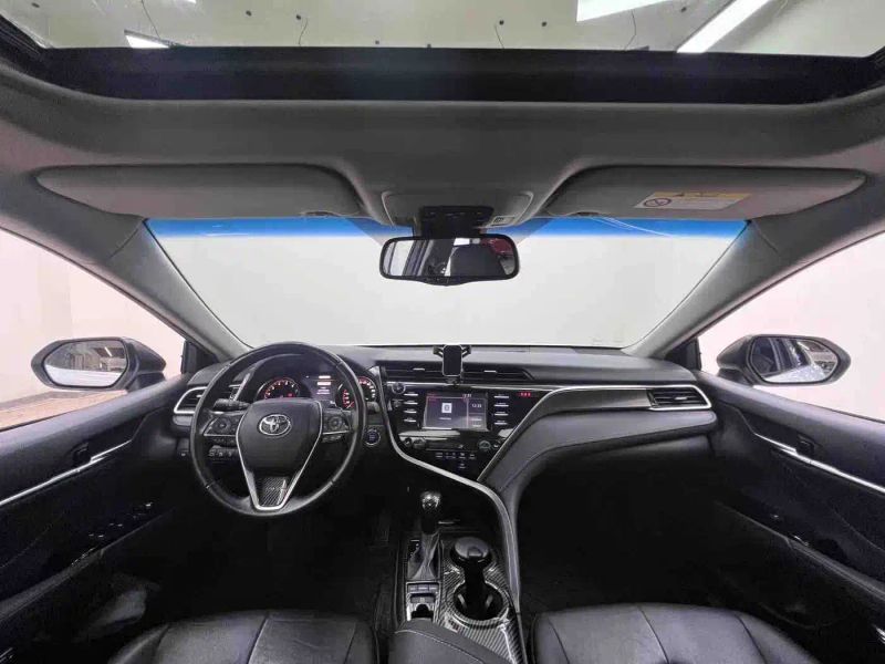 alphard camry