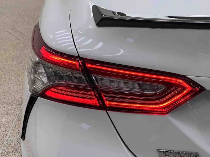 alphard camry