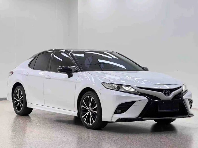 alphard camry