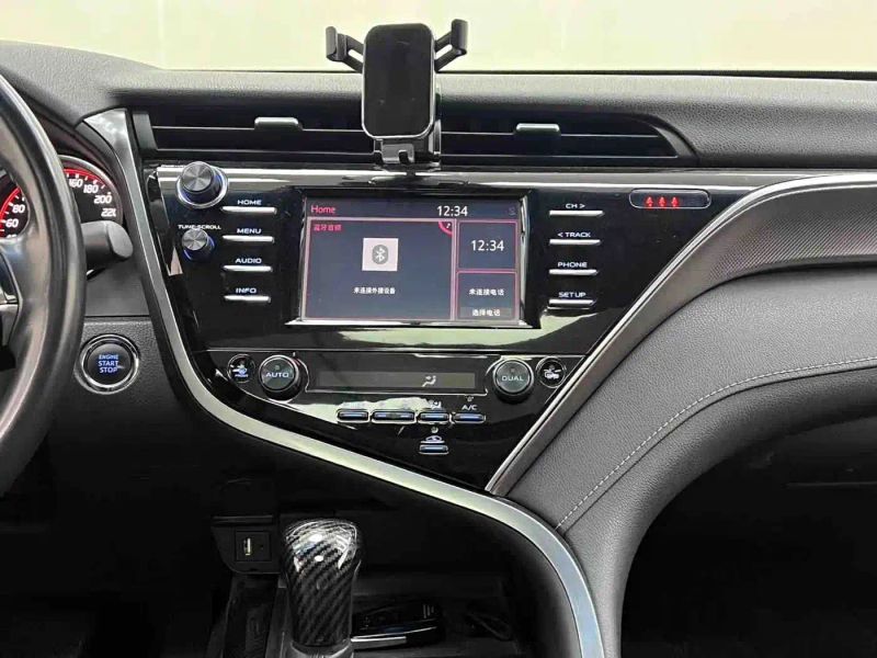 alphard camry