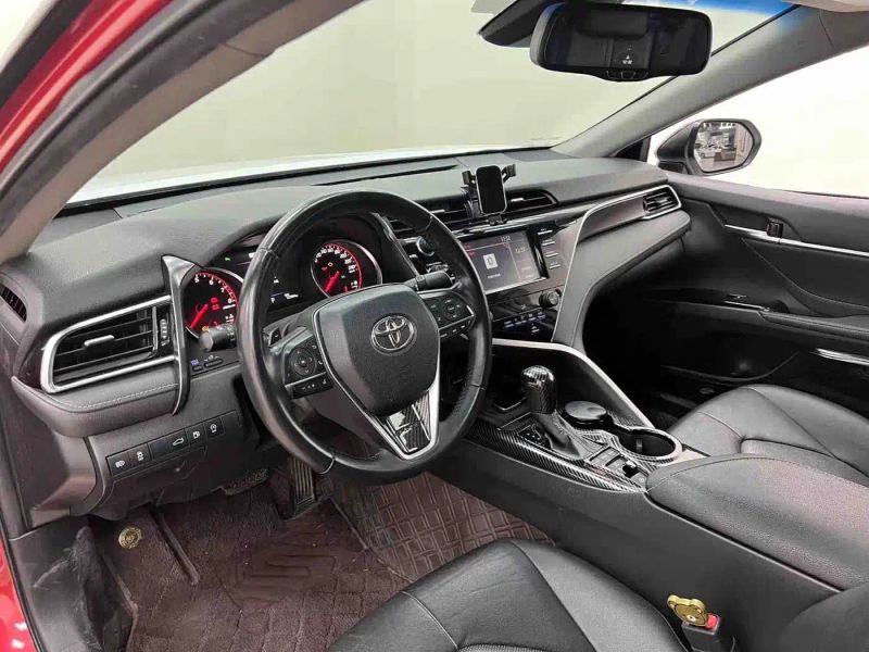 alphard camry