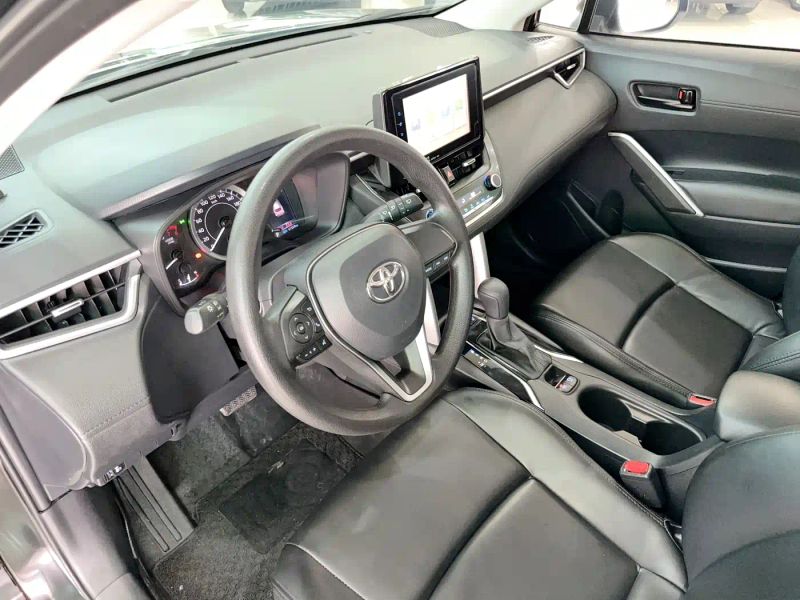 alphard corolla_cross