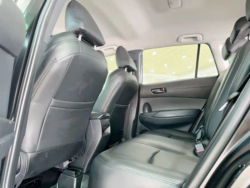 alphard corolla_cross