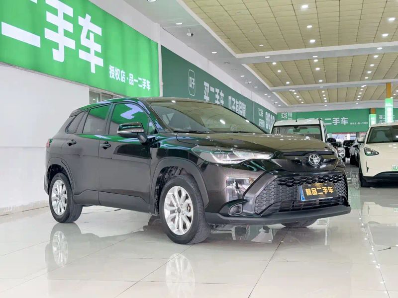 alphard corolla_cross
