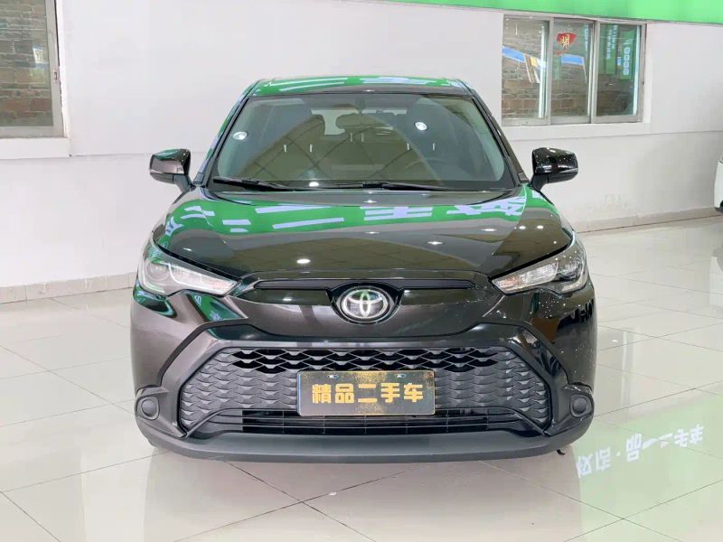 alphard corolla_cross