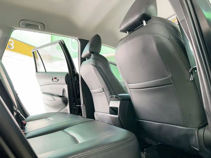 alphard corolla_cross