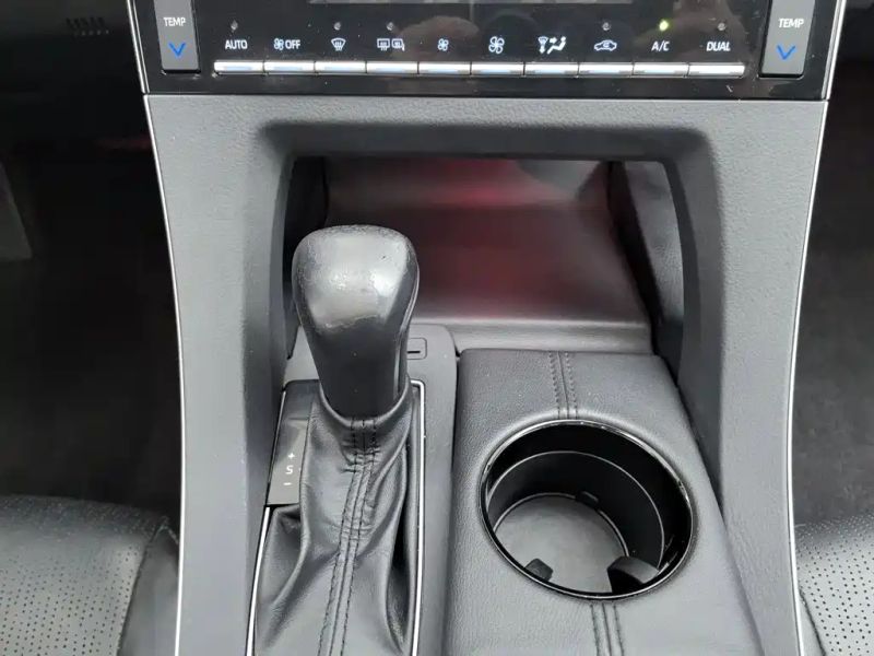 alphard avalon