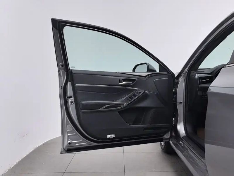 alphard avalon