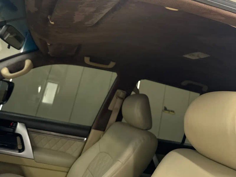 alphard land_cruiser