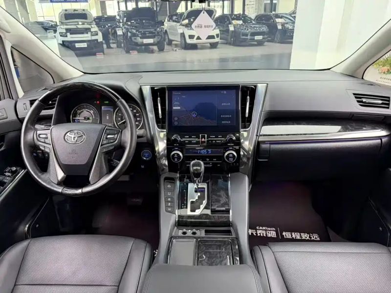alphard van