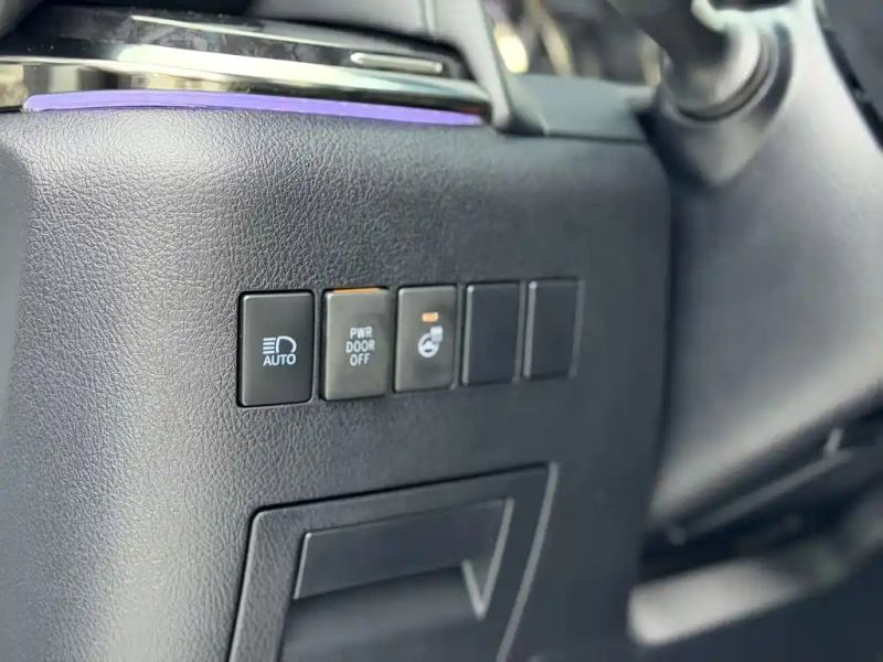 alphard van