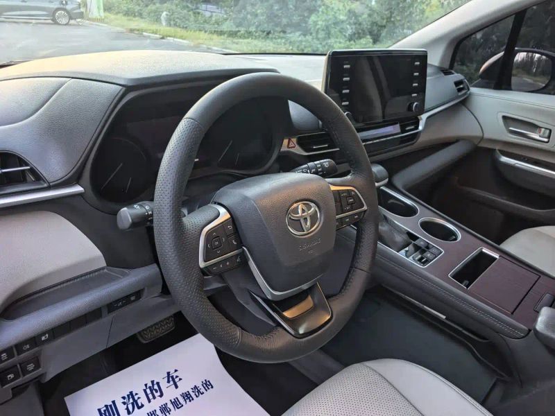 alphard sienna
