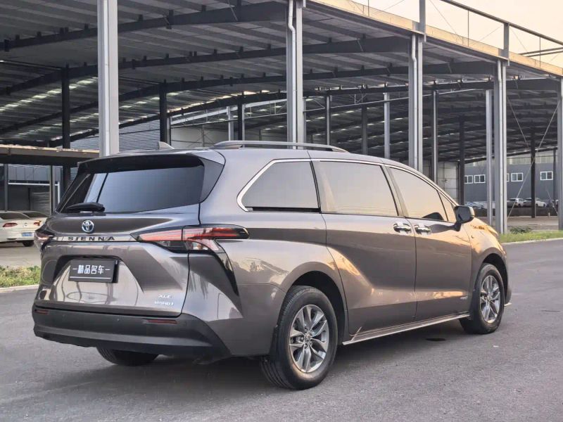 alphard sienna