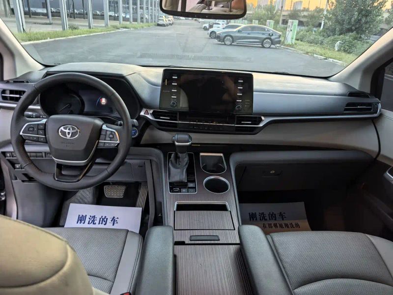 alphard sienna