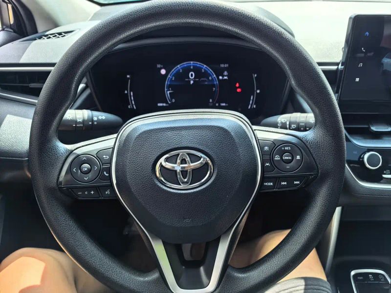alphard corolla_cross