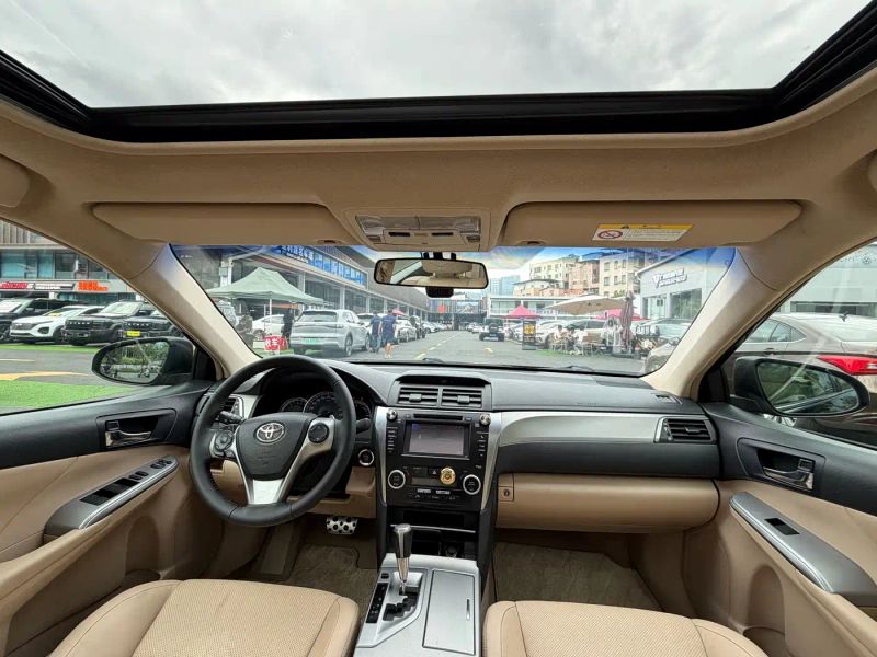 alphard camry