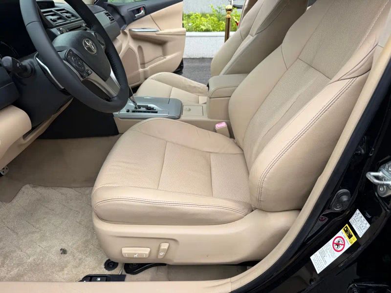 alphard camry