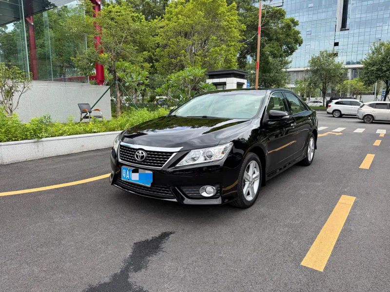 alphard camry