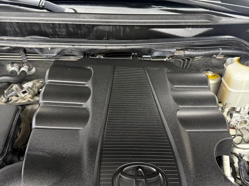 alphard land_cruiser