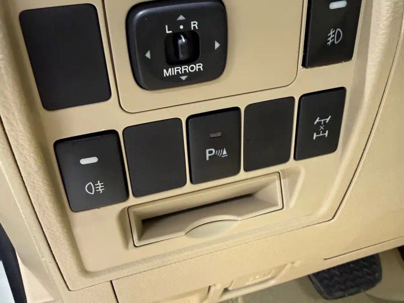 alphard land_cruiser