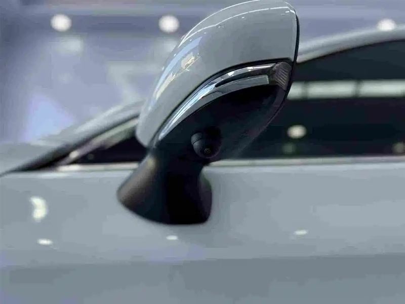 alphard avalon