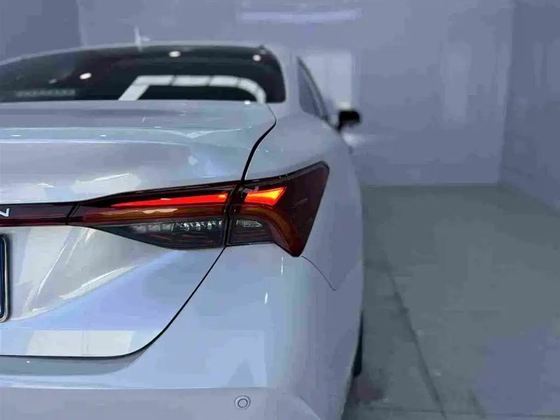 alphard avalon