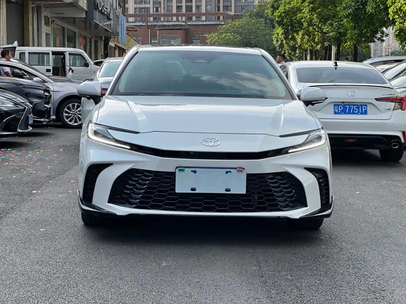 alphard camry