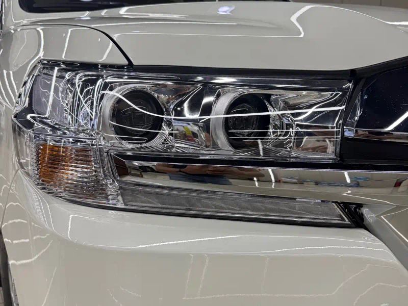 alphard land_cruiser