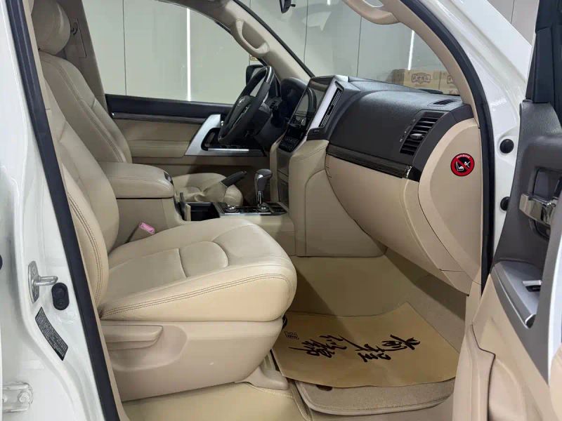 alphard land_cruiser