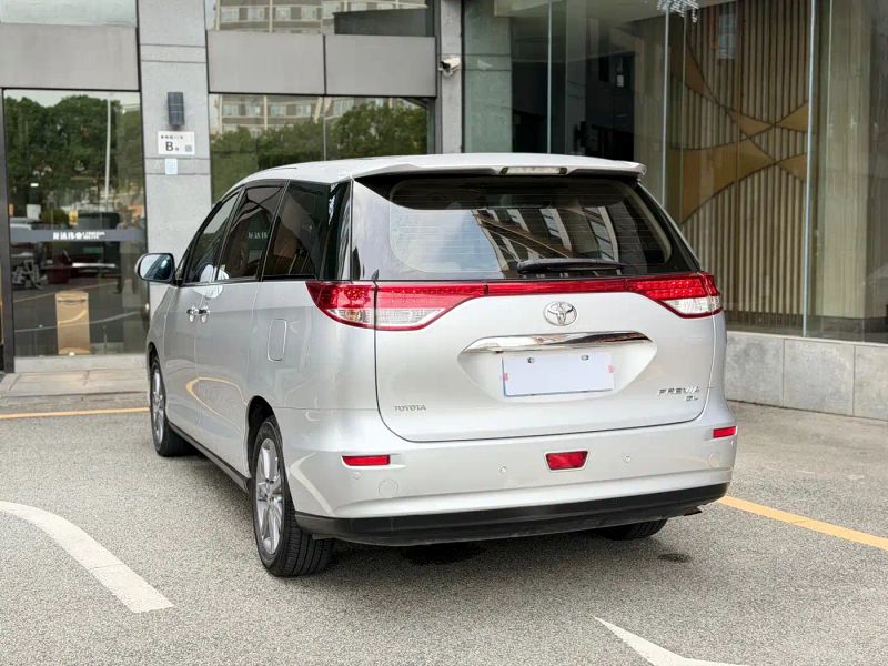 alphard previa