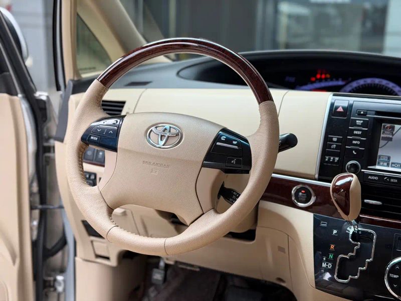 alphard previa