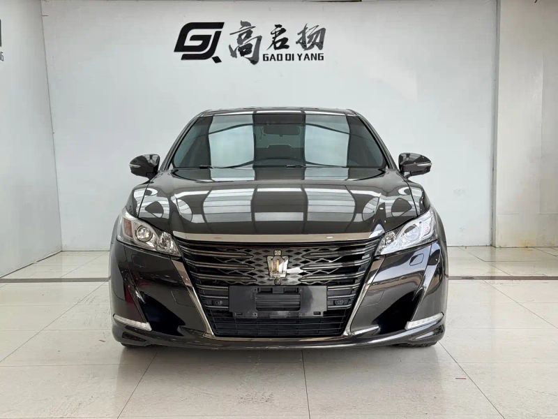 alphard crown