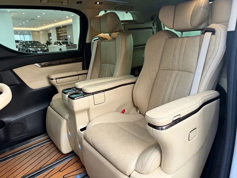 alphard alphard