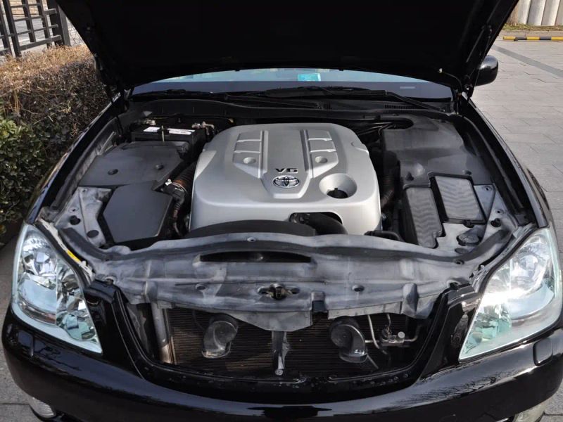 alphard crown