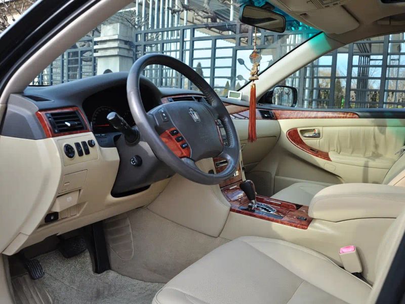 alphard crown