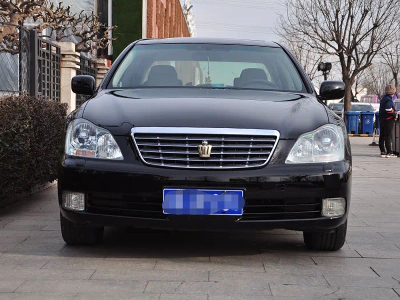 alphard crown