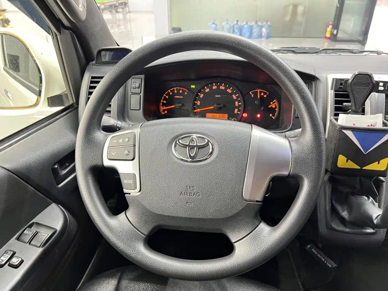 alphard van