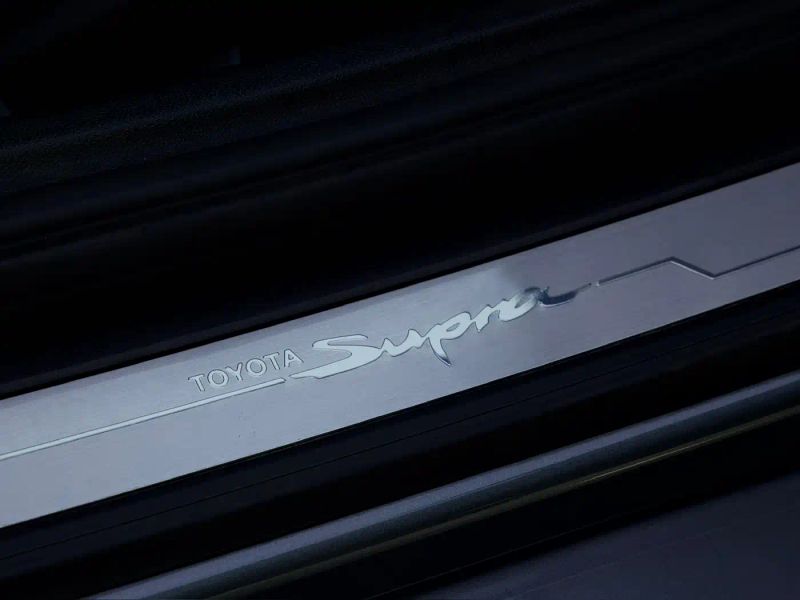 alphard supra