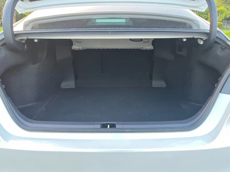 alphard camry