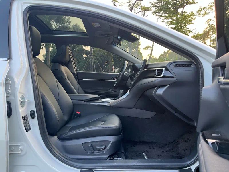 alphard camry