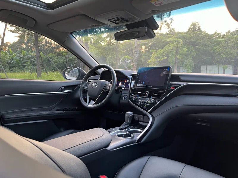 alphard camry